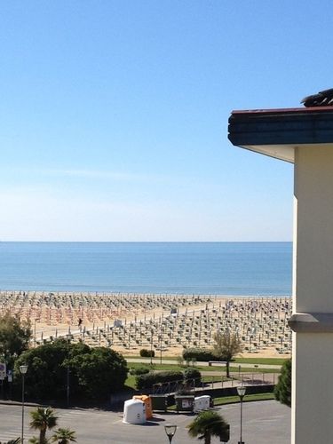 Nevada Bibione